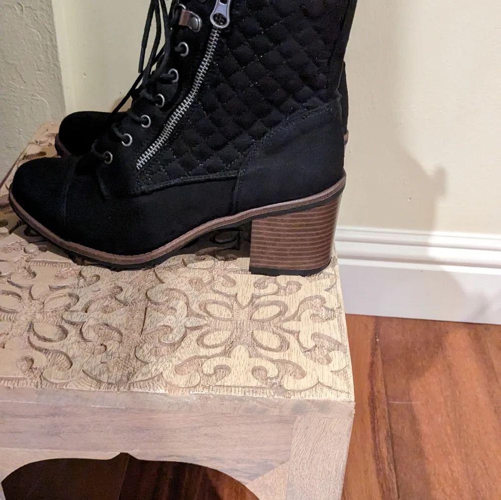 White Mountain Dorsett Suede Black Combat Lace  boots -7 - Picture 3 of 8